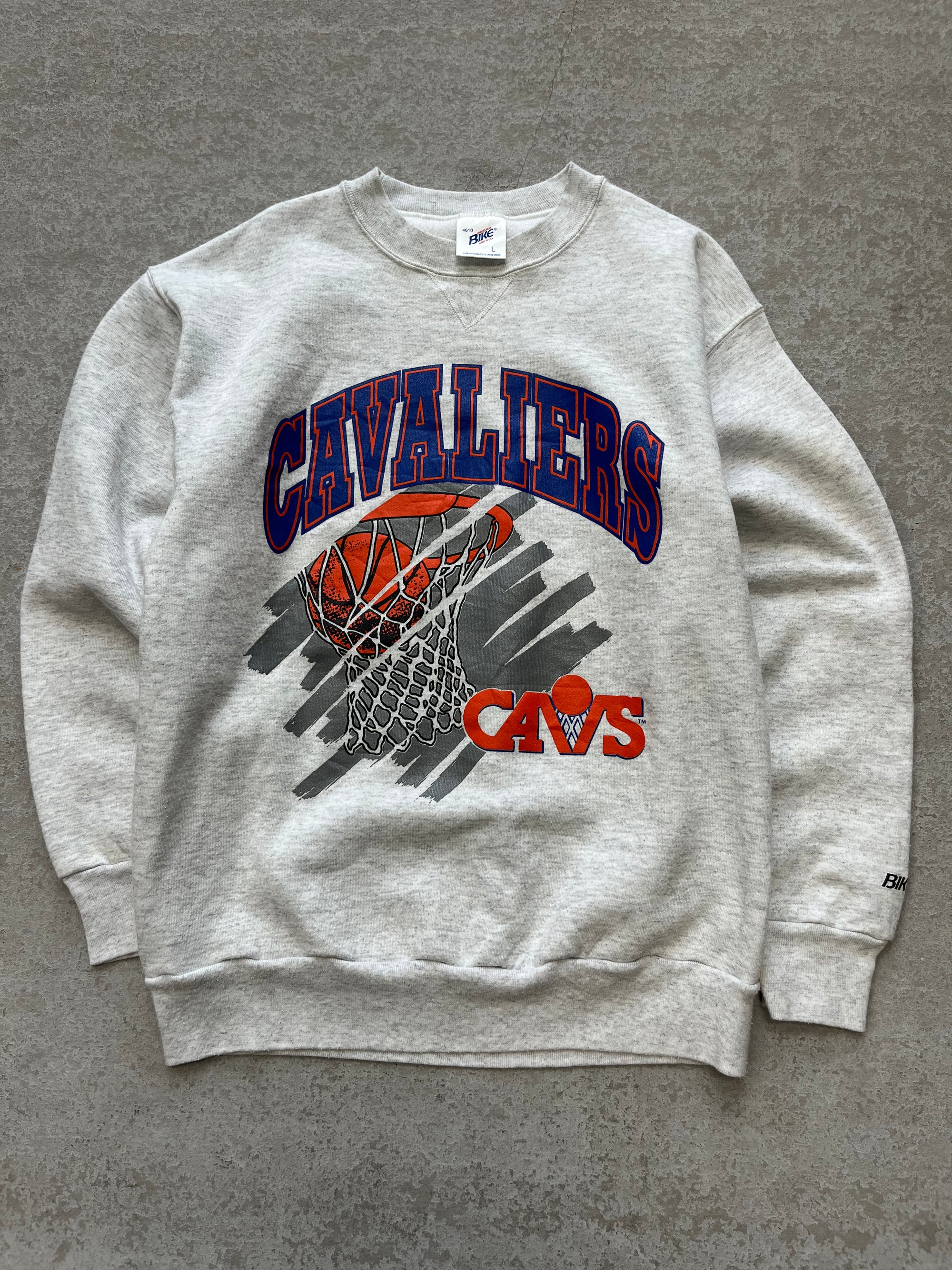 Cavaliers Crewneck - L